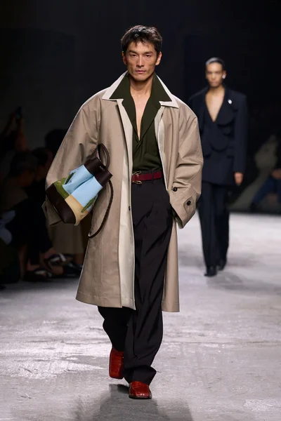 Look 39